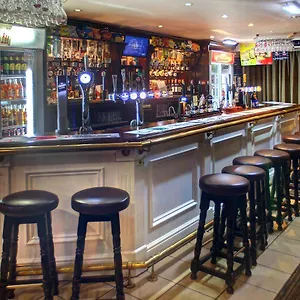 black-bull-inn.hotels-newcastle-upon-tyne.com/